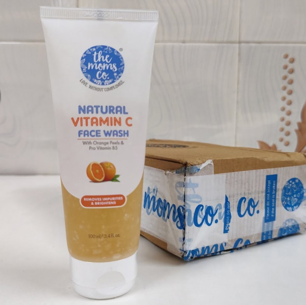 Themomsco Free Natural Vitamin C Face Wash (100ml) Worth ₹298